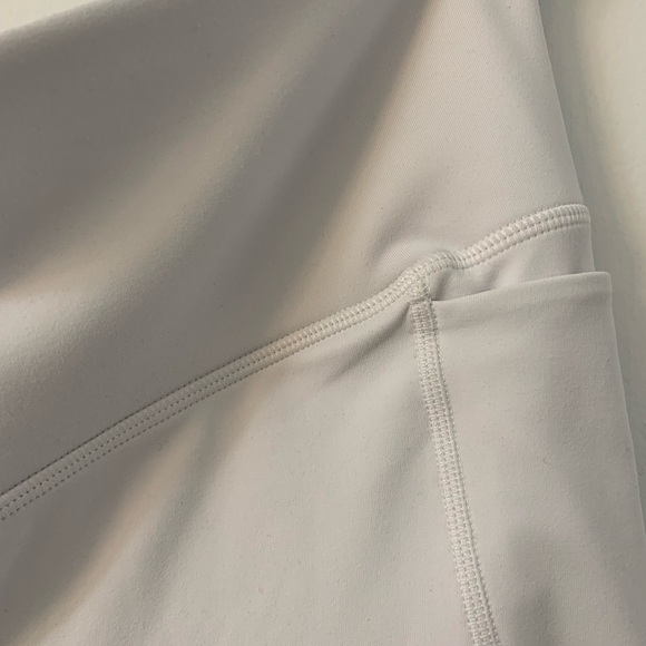 High Waisted PureLuxe Crossover 7/8 Legging - Picture 2 of 4